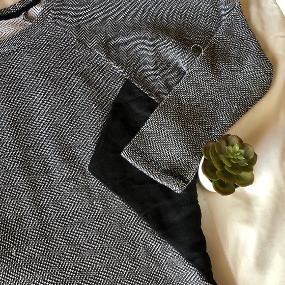 Sweater - Picture 2 of 3